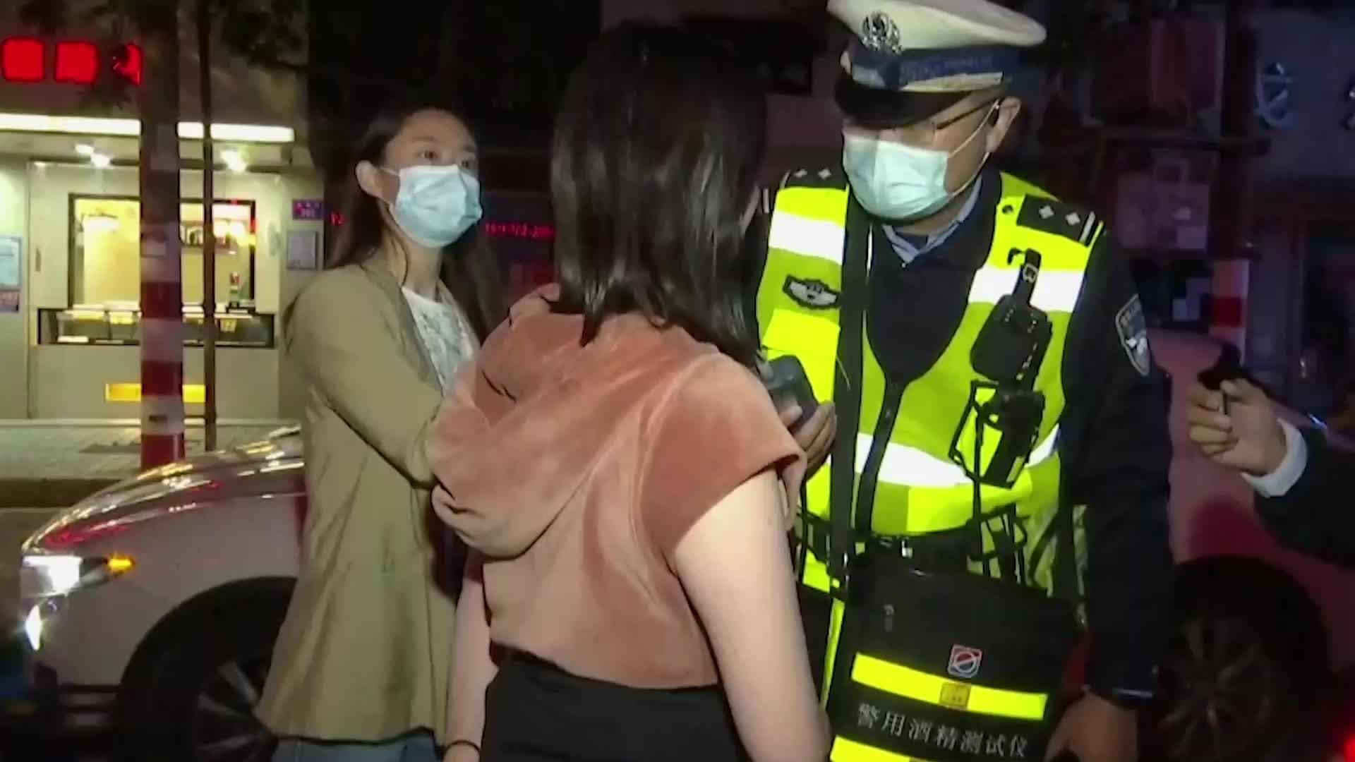 直播豪車女司機醉駕節目被曝停更查到瑪莎拉蒂女醉駕的節目何時復播