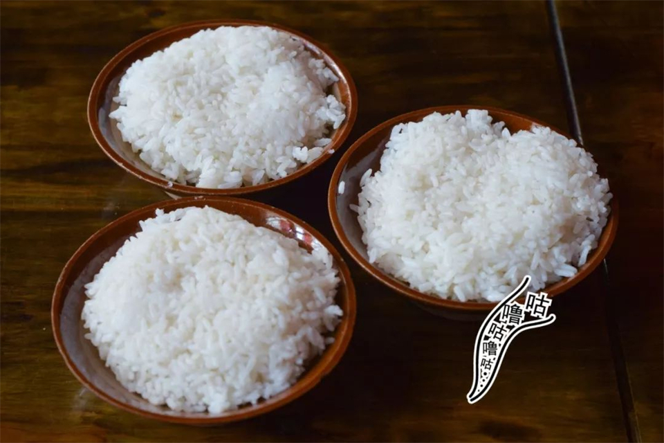 2000·൱ڶʳ